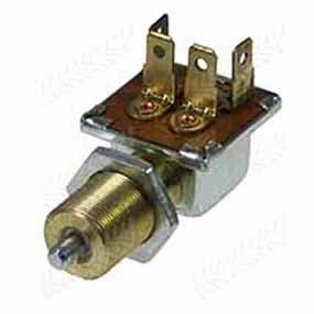 B37079 - Clutch pedal switch for Case-IH Maxxum series (1964885C4, 6361964885) (1964885C4 / 6361964885C4)